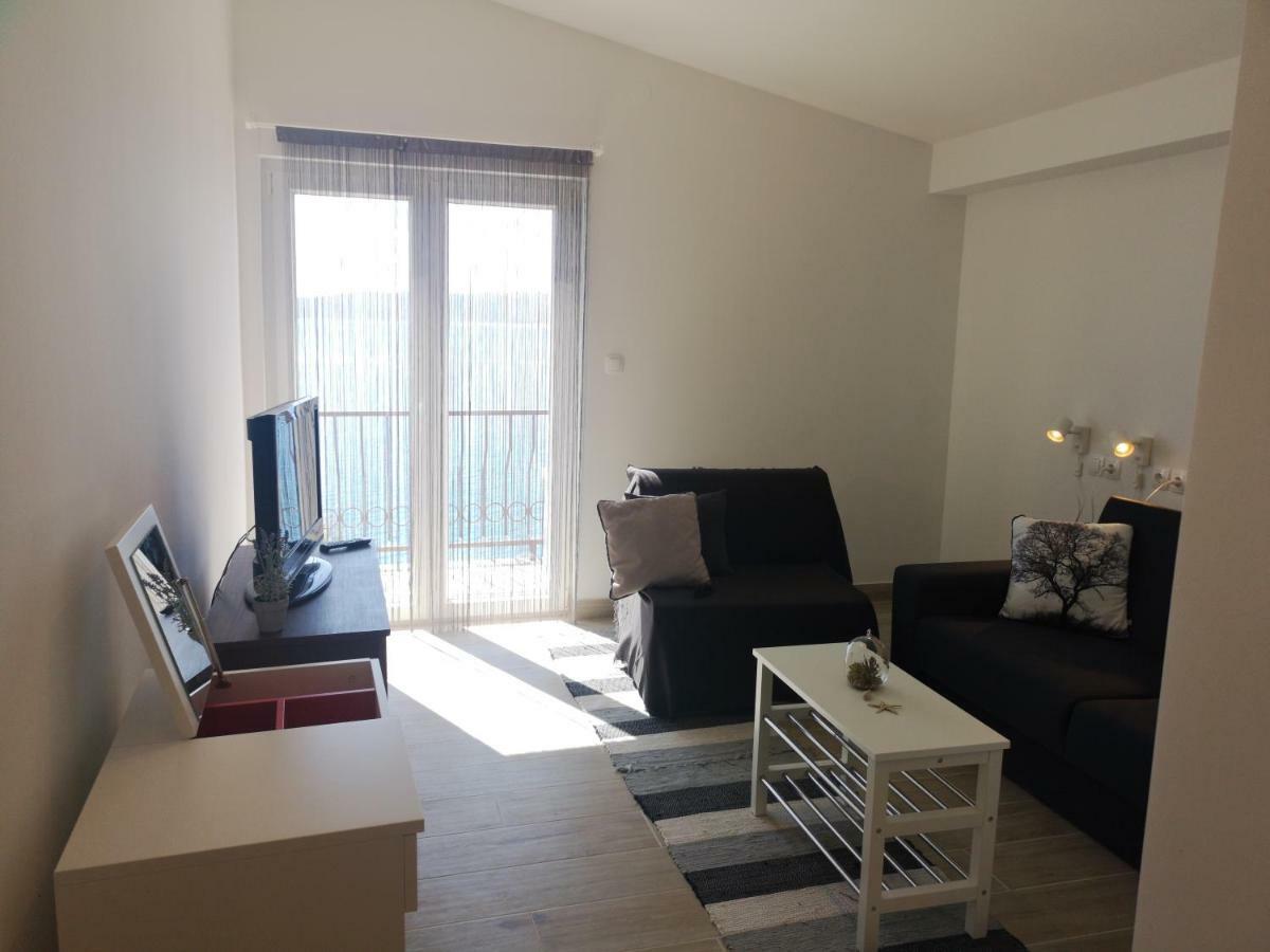 Apartman Studio Kod Ujevica Baska Voda Exterior photo